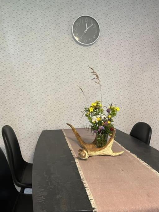 Familienfreundliche Farm Stuga Hamra エクステリア 写真